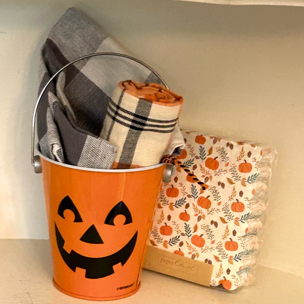 Halloween Pumpkin Bucket Check Napkins Off White Orange Hand Towel 4 Piece SET